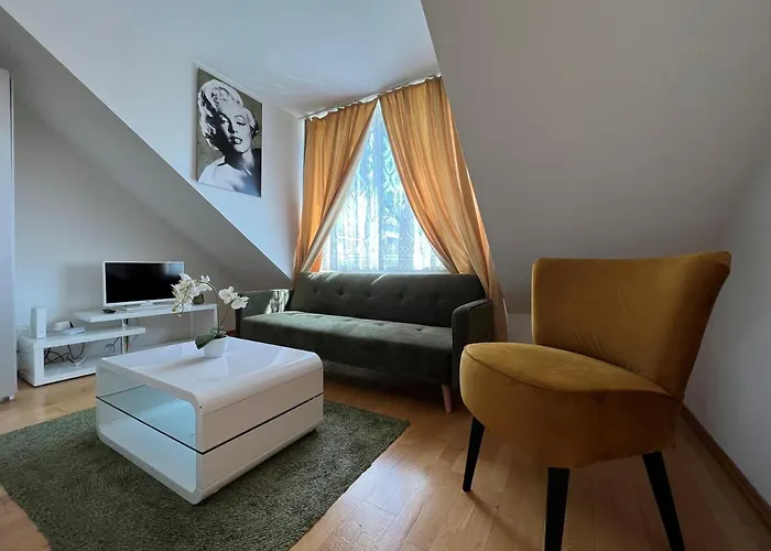 Cosy In Location Apartament *